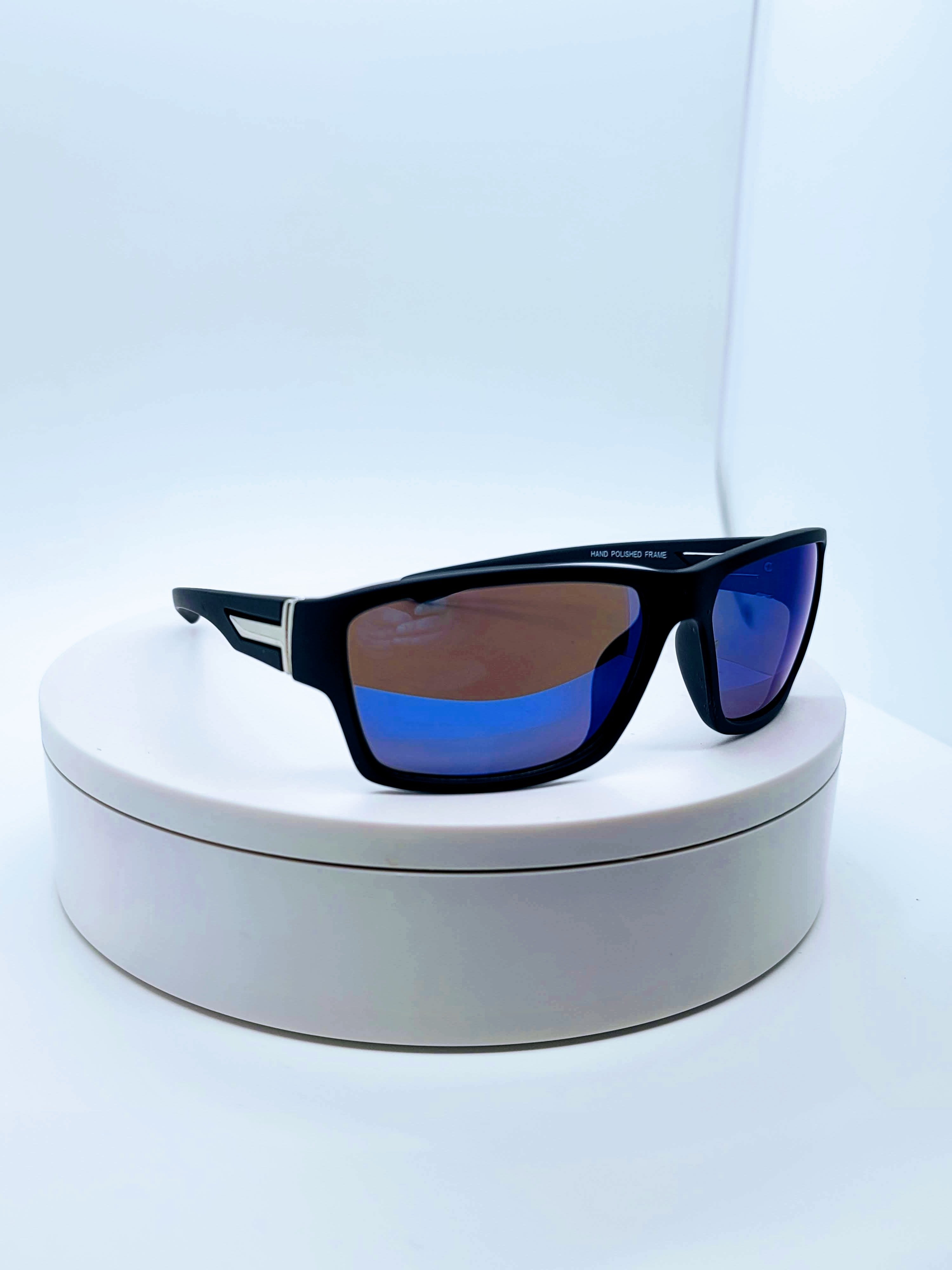 UV-Protective-Wayfarer-Sunglasses