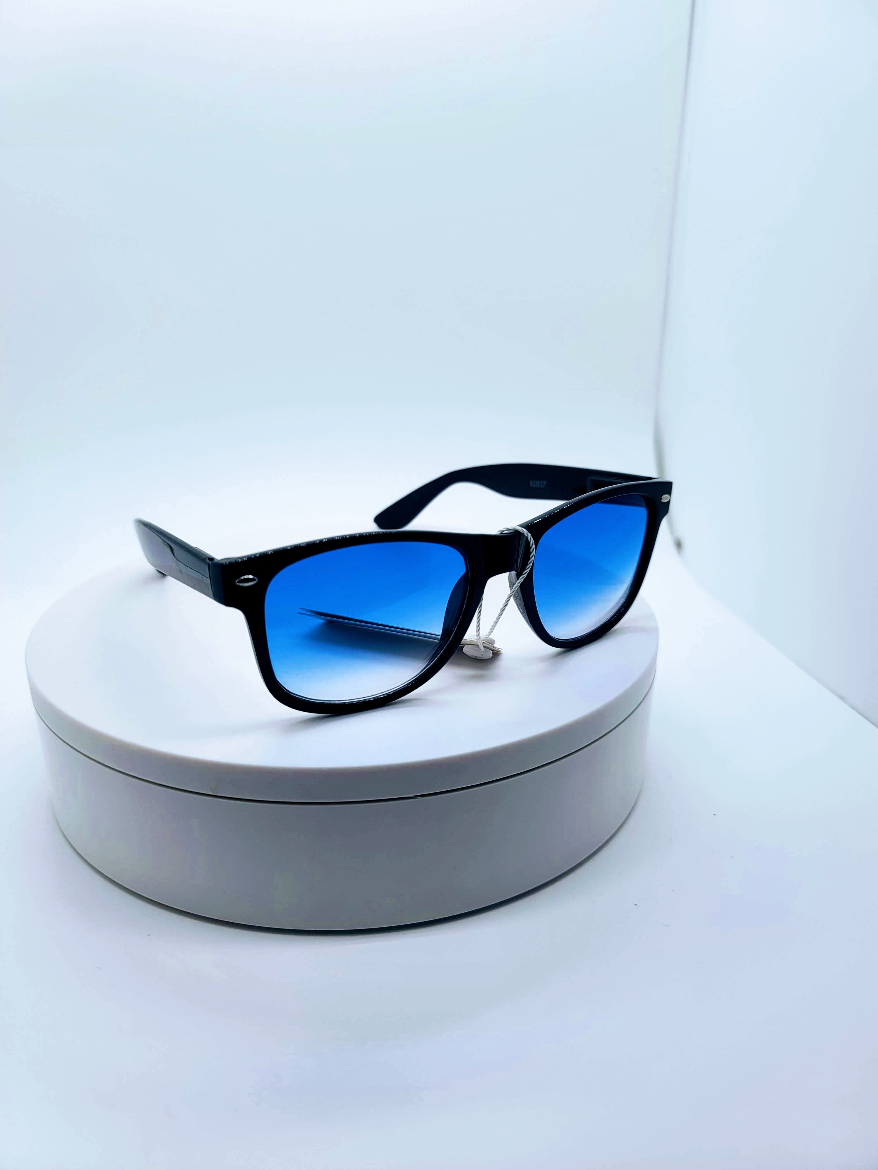 Blue-Lens-UV-Protective-Sunglasses-Men