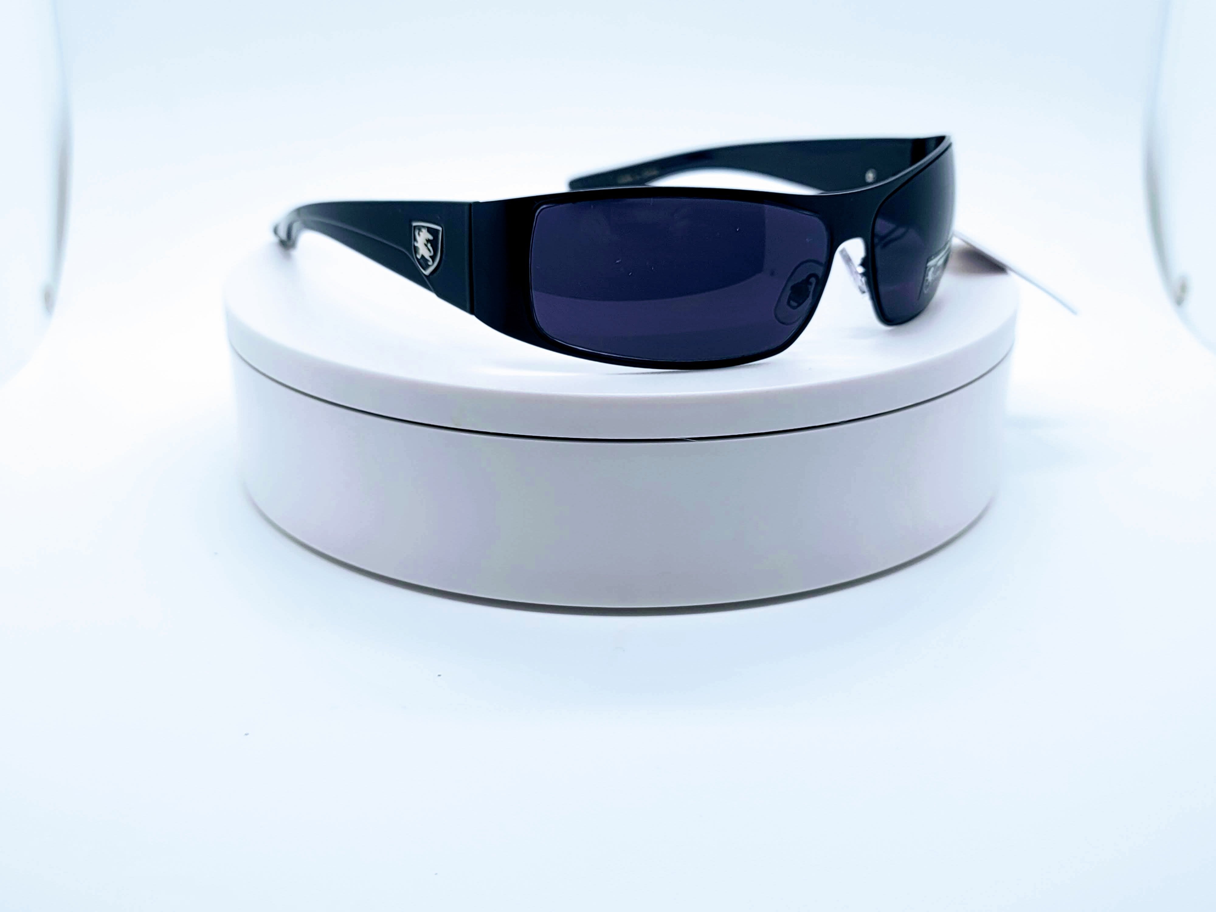 Blue-Lens-Wraparound-Shape-Sunglasses